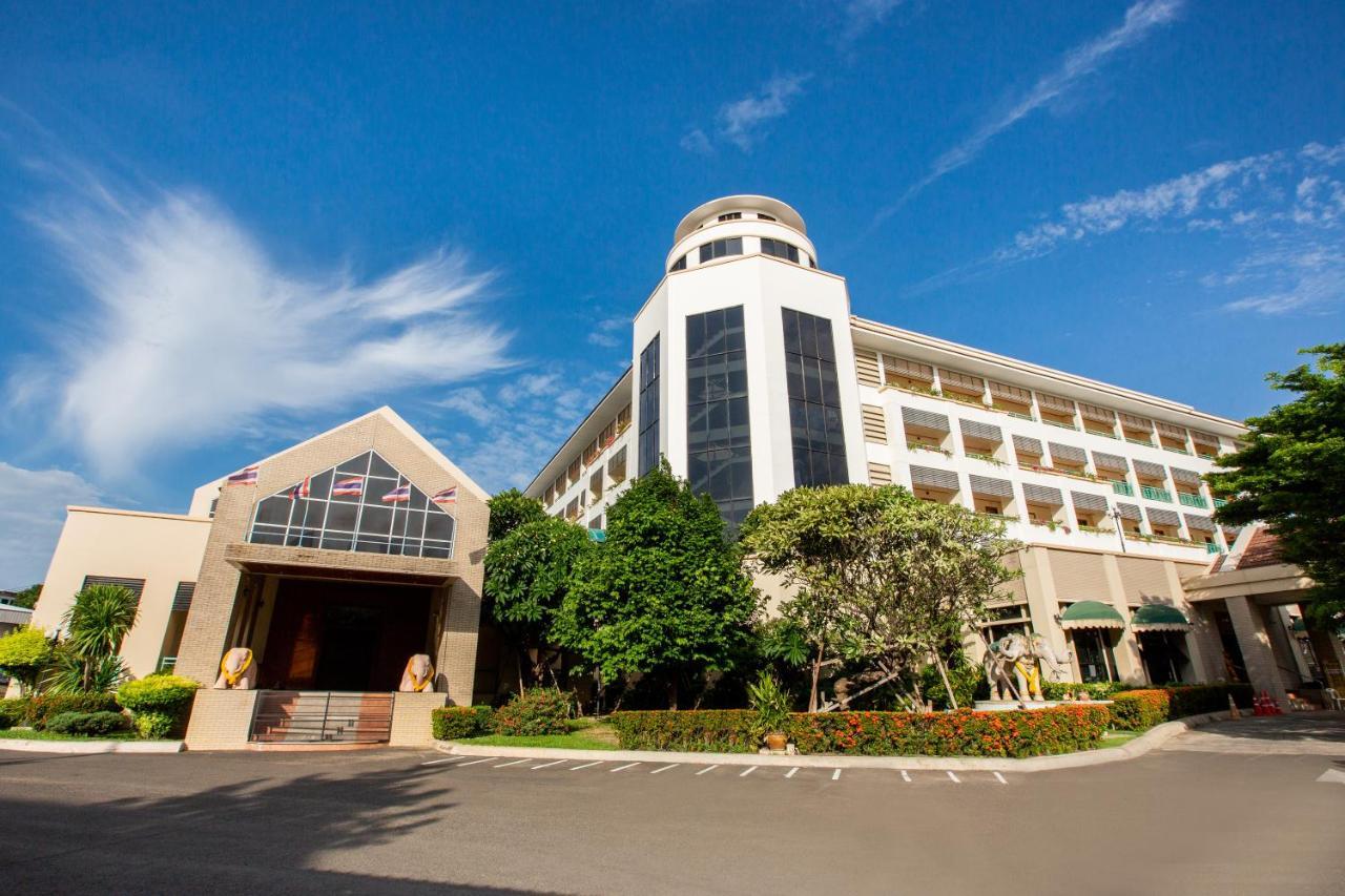 Surin Majestic Hotel Exterior photo