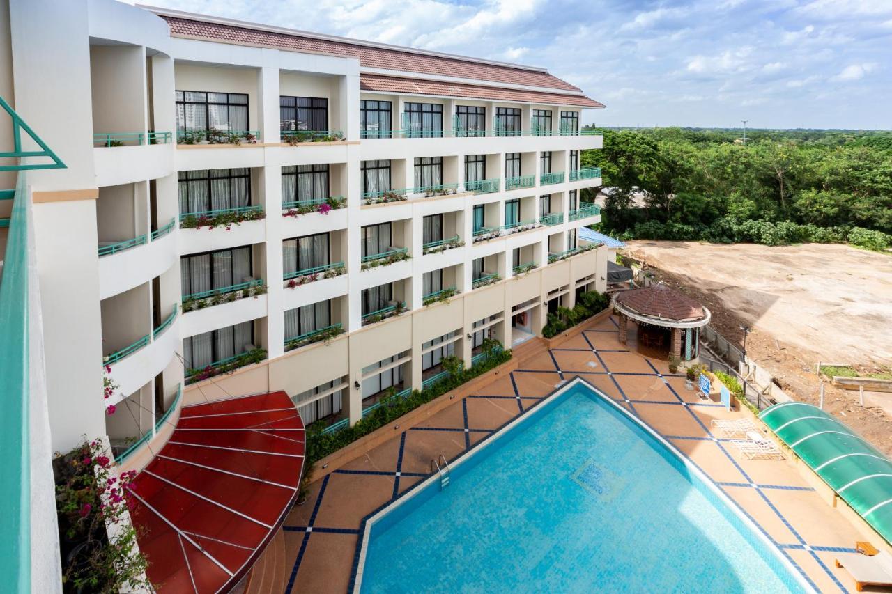 Surin Majestic Hotel Exterior photo